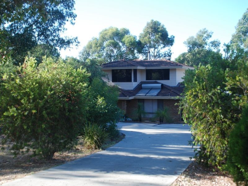 18 Nicholl Street, Glen Forrest WA 6071