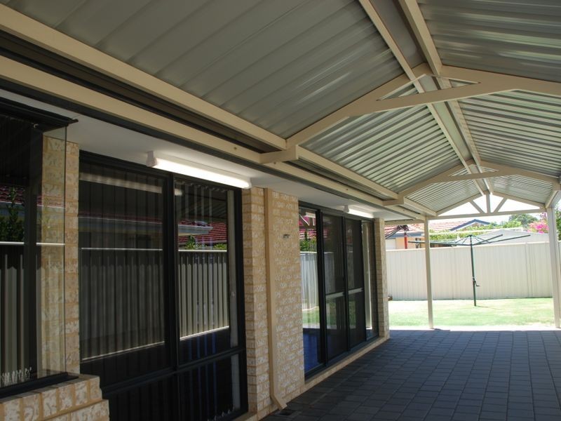 17 Pharlap, Wattle Grove WA 6107