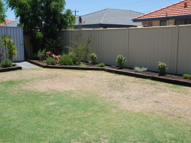 17 Pharlap, Wattle Grove WA 6107