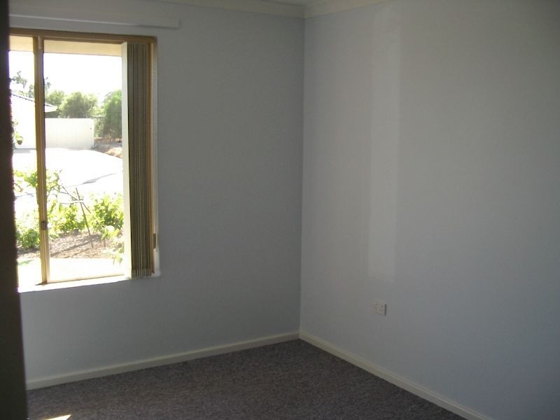 46 Tunnicliffe, Parmelia WA 6167