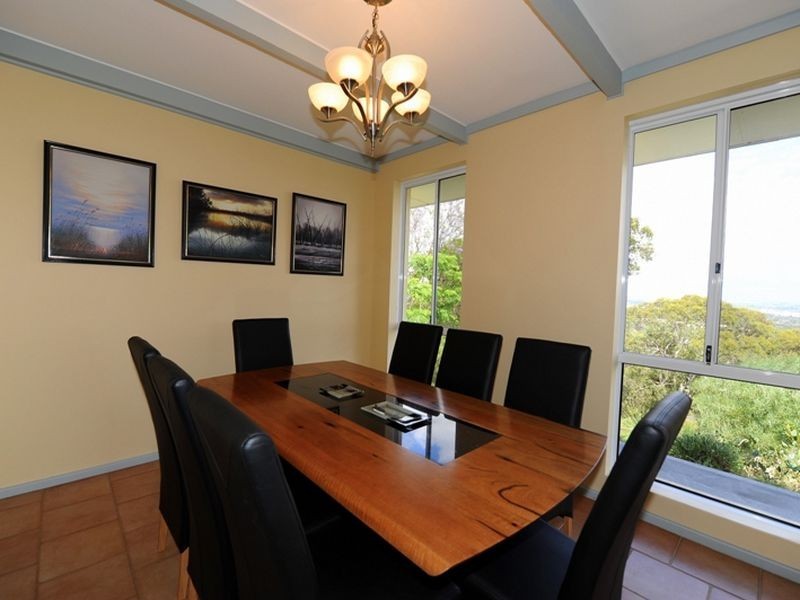 17 Girrawheen Drive, Gooseberry Hill WA 6076