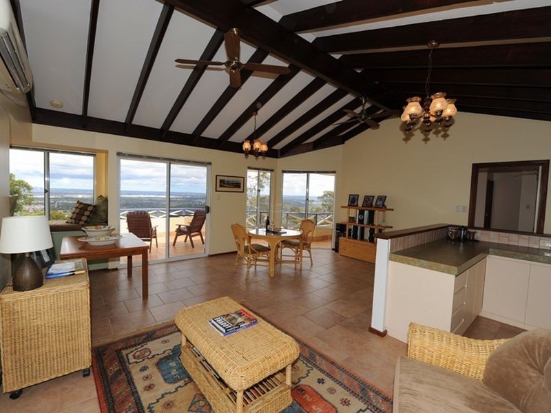 17 Girrawheen Drive, Gooseberry Hill WA 6076