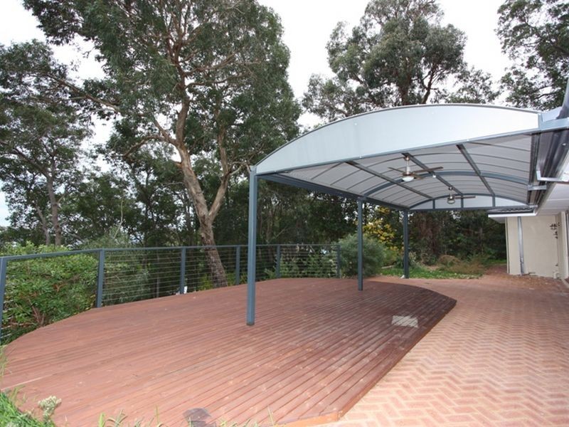 11 Regdel Road, Lesmurdie WA 6076