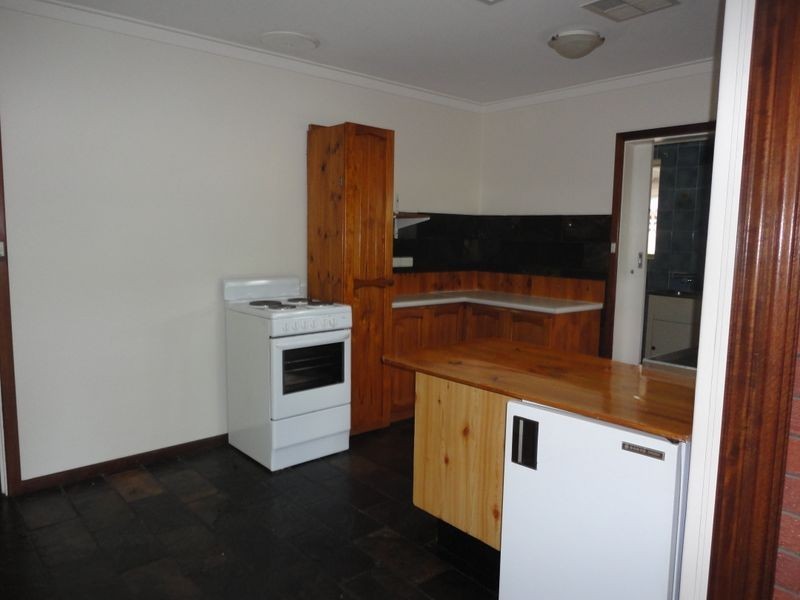 36 Bugendore Street, Maida Vale WA 6057