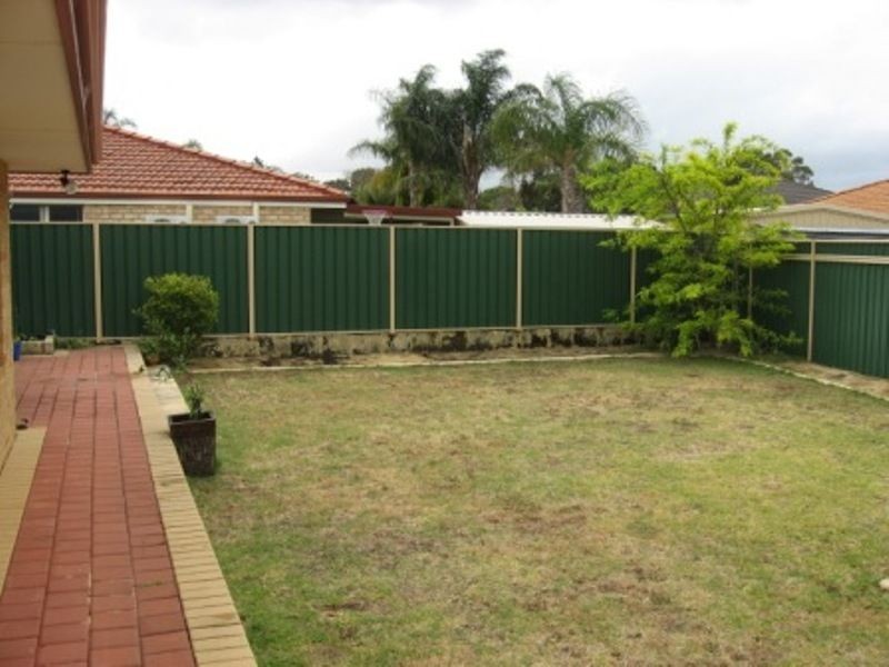 2 Beryl Close, Maida Vale WA 6057