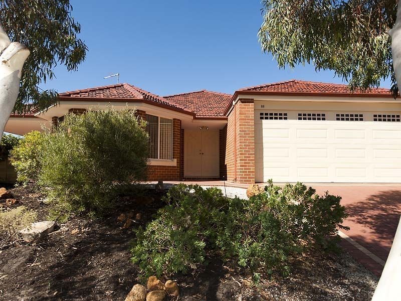88 Lambertia Crescent, High Wycombe WA 6057