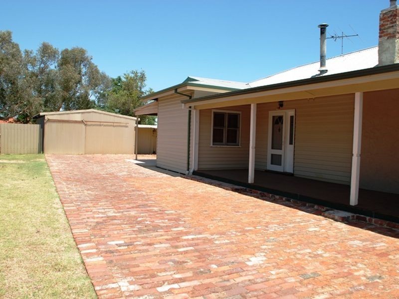 11 Spring Avenue, Midland WA 6056