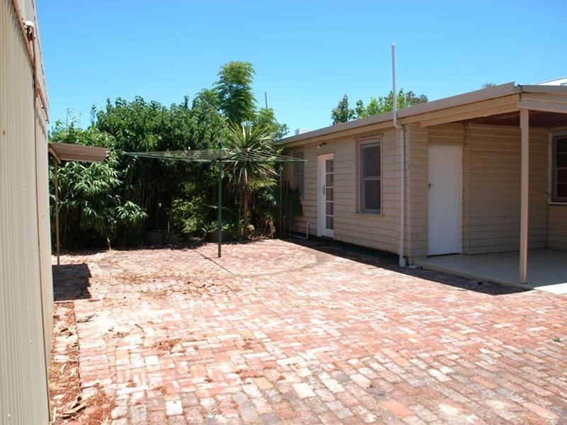 11 Spring Avenue, Midland WA 6056