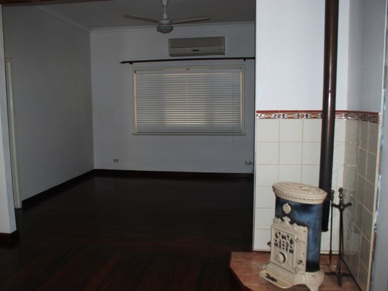 11 Spring Avenue, Midland WA 6056