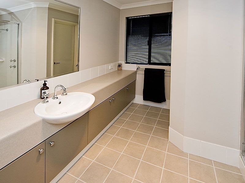51 Larwood Crescent, High Wycombe WA 6057