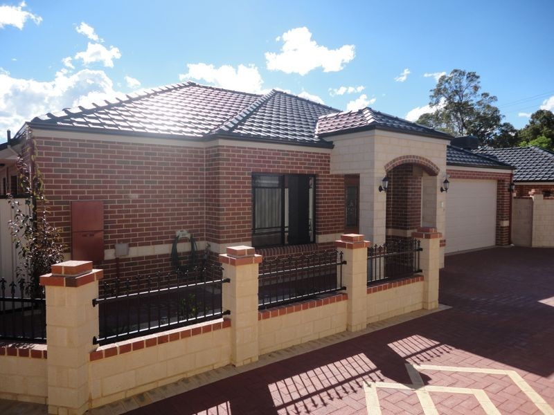 2/15 Heath Road, Kalamunda WA 6076