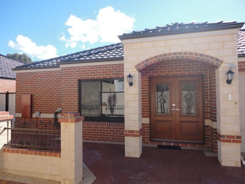 2/15 Heath Road, Kalamunda WA 6076