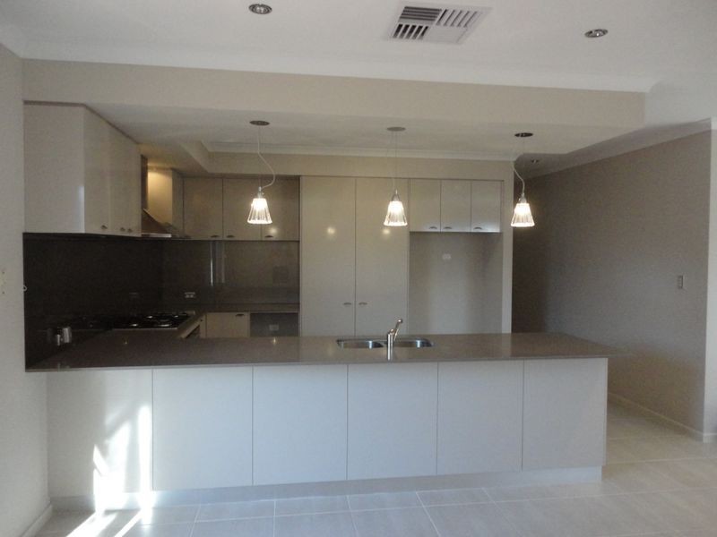 2/15 Heath Road, Kalamunda WA 6076