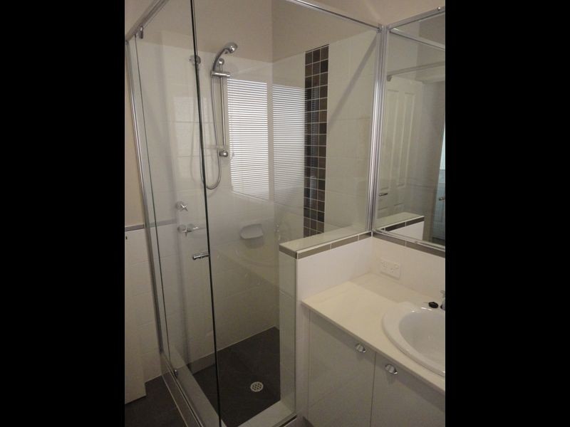 2/15 Heath Road, Kalamunda WA 6076