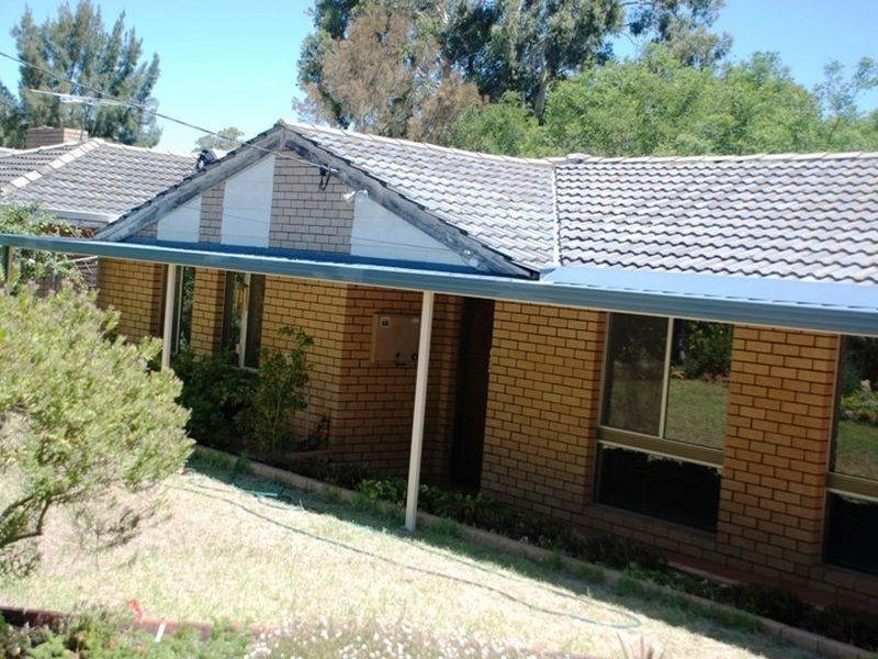 25 Collins Road, Kalamunda WA 6076