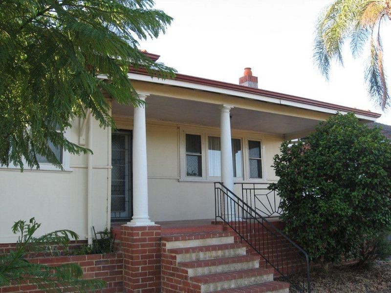 7 Wyndham, St James WA 6102