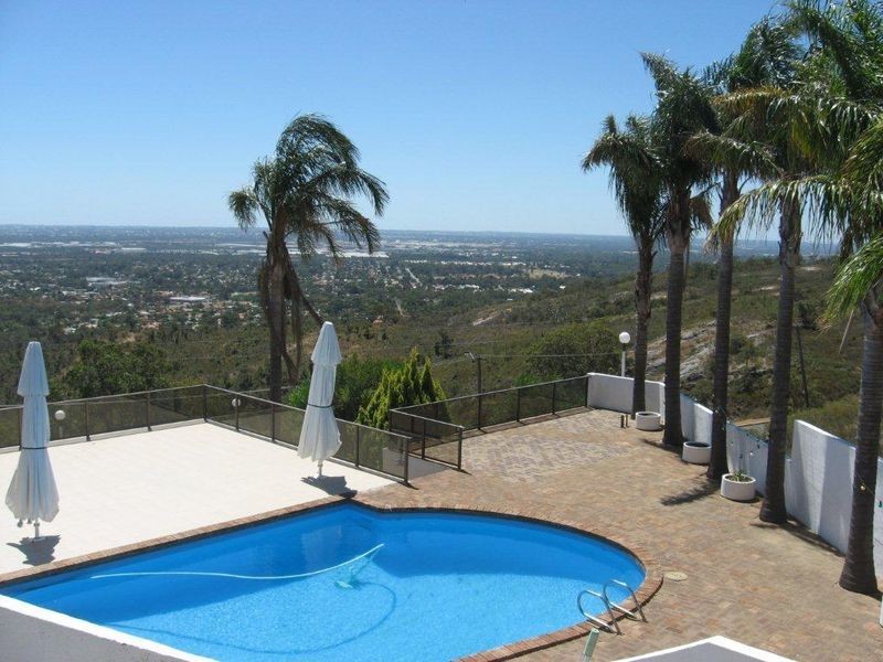 205 Falls Road, Lesmurdie WA 6076