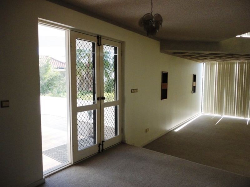 205 Falls Road, Lesmurdie WA 6076