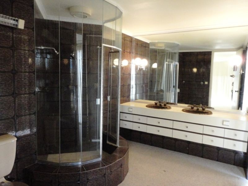 205 Falls Road, Lesmurdie WA 6076