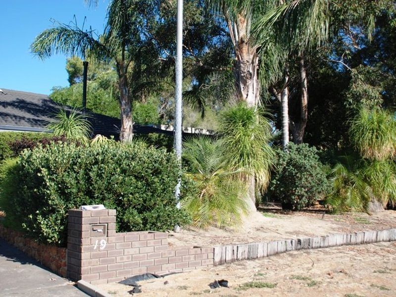 19 Booligal Street, Lesmurdie WA 6076