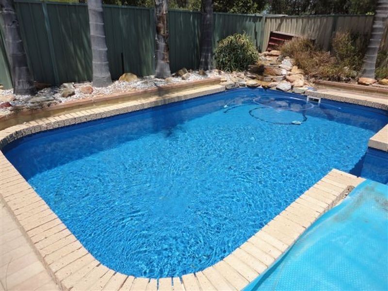 4 Topaz Court, High Wycombe WA 6057