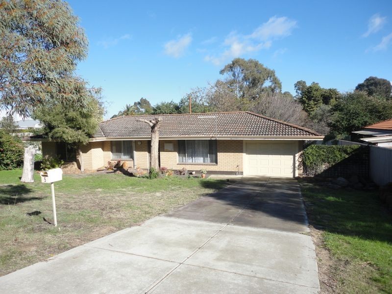 5 Andrew Street, Kalamunda WA 6076