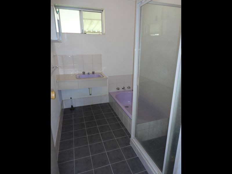 5 Andrew Street, Kalamunda WA 6076