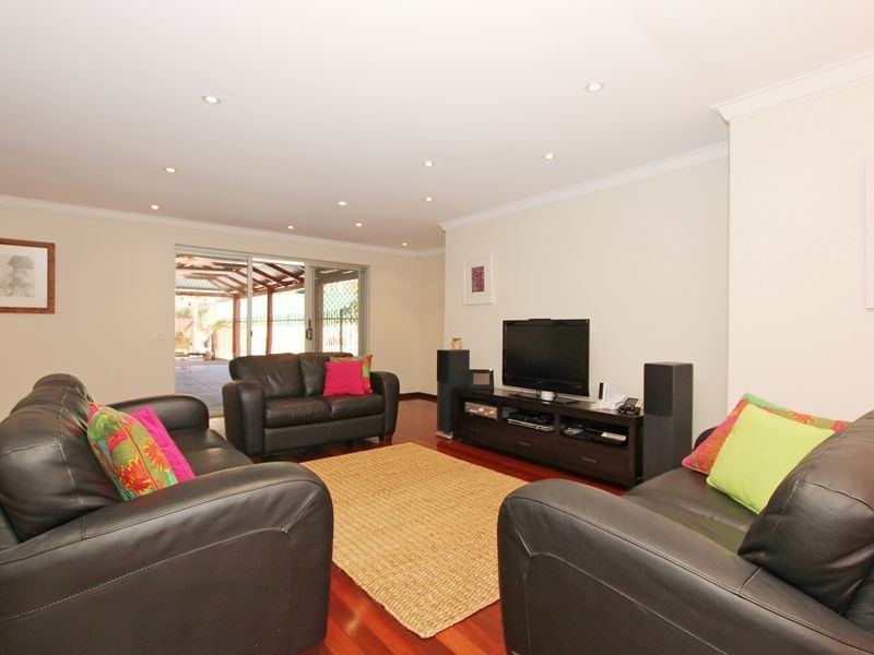 46 Mundaring Weir Road, Kalamunda WA 6076