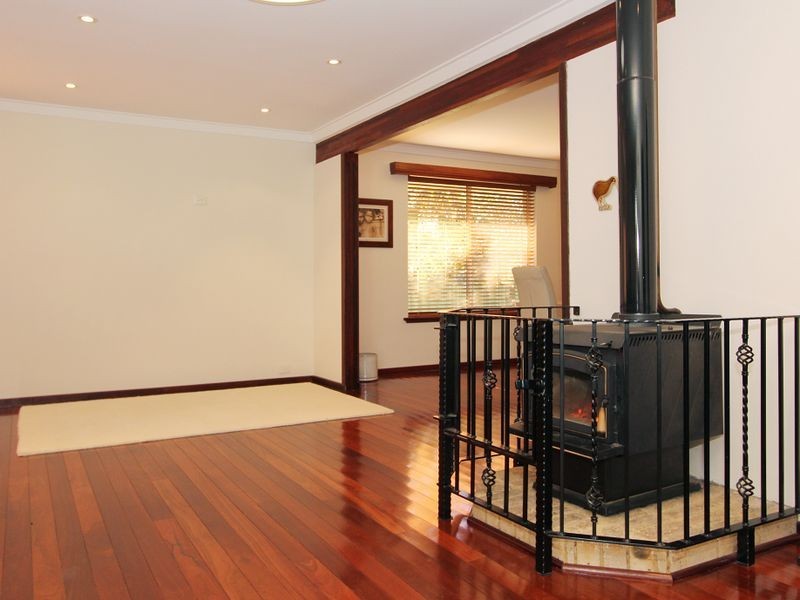 46 Mundaring Weir Road, Kalamunda WA 6076