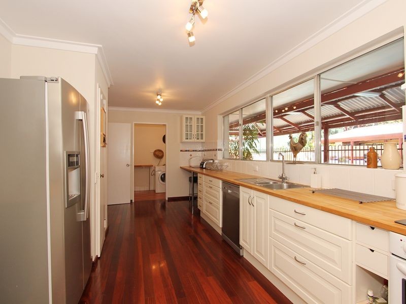 46 Mundaring Weir Road, Kalamunda WA 6076