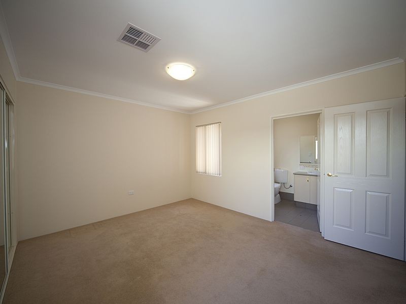 4/19 Boonooloo Road, Kalamunda WA 6076