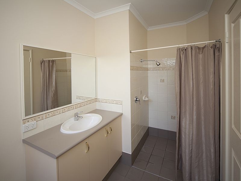 4/19 Boonooloo Road, Kalamunda WA 6076