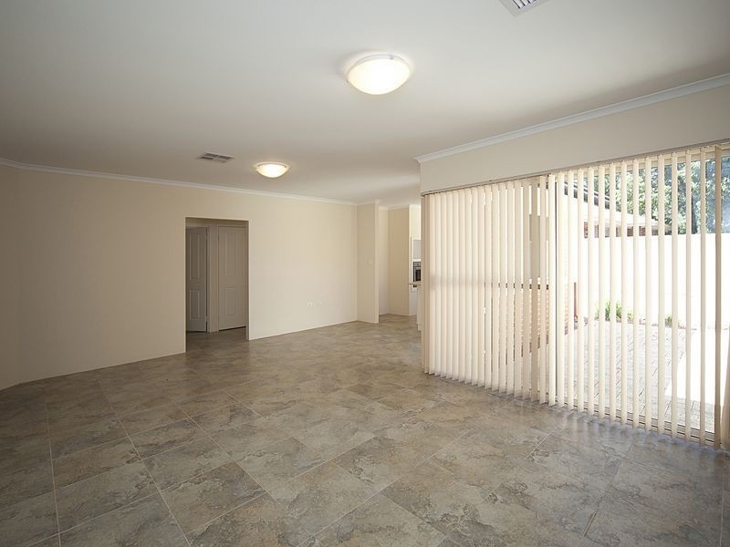 4/19 Boonooloo Road, Kalamunda WA 6076