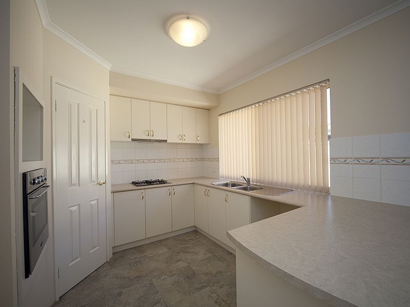 4/19 Boonooloo Road, Kalamunda WA 6076