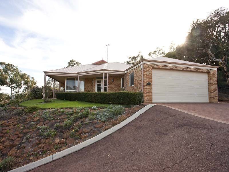 55 Lenori Road, Gooseberry Hill WA 6076