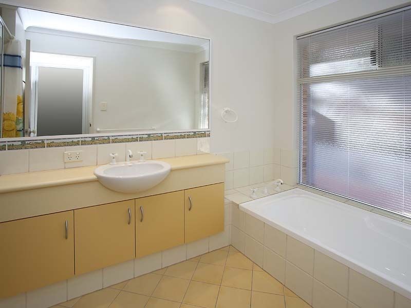 55 Lenori Road, Gooseberry Hill WA 6076