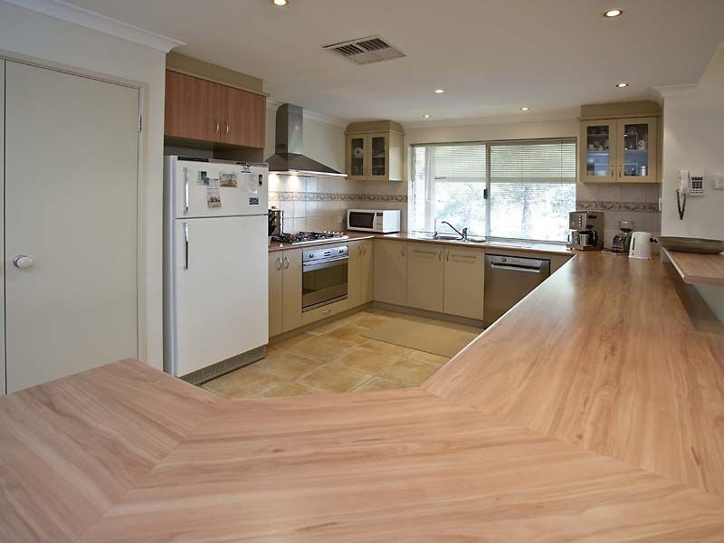 55 Lenori Road, Gooseberry Hill WA 6076