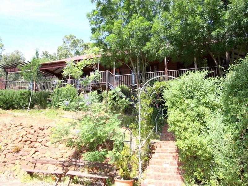 88 Kalamunda Road, Kalamunda WA 6076