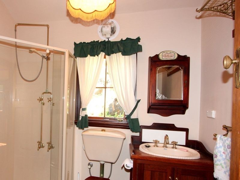 88 Kalamunda Road, Kalamunda WA 6076