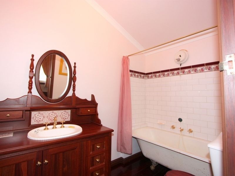 88 Kalamunda Road, Kalamunda WA 6076