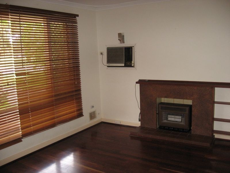 23 Warren Road, Maida Vale WA 6057