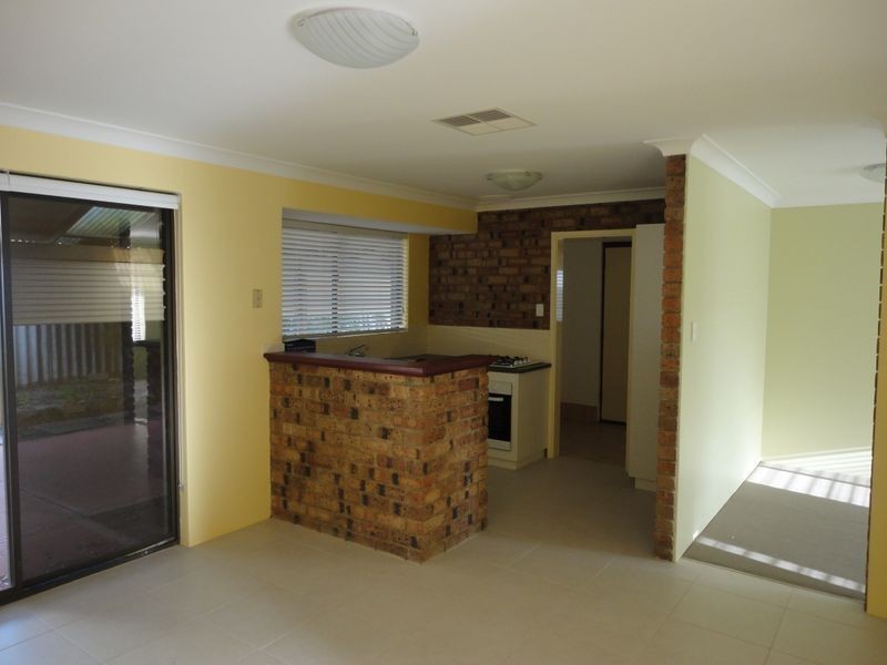 8 Upton Road, High Wycombe WA 6057