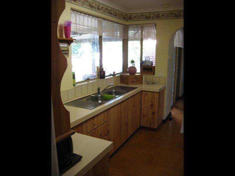 9 Cockatoo Court, High Wycombe WA 6057