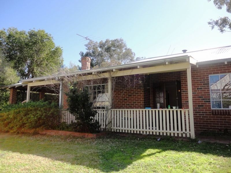 97 Salisbury Road, Swan View WA 6056