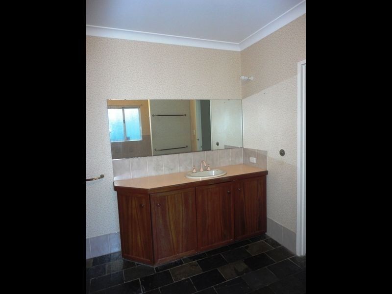 97 Salisbury Road, Swan View WA 6056