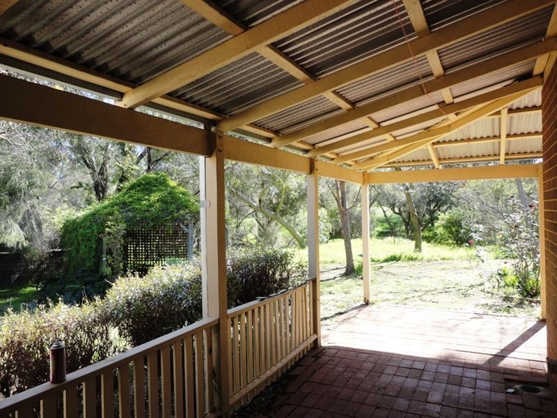 97 Salisbury Road, Swan View WA 6056