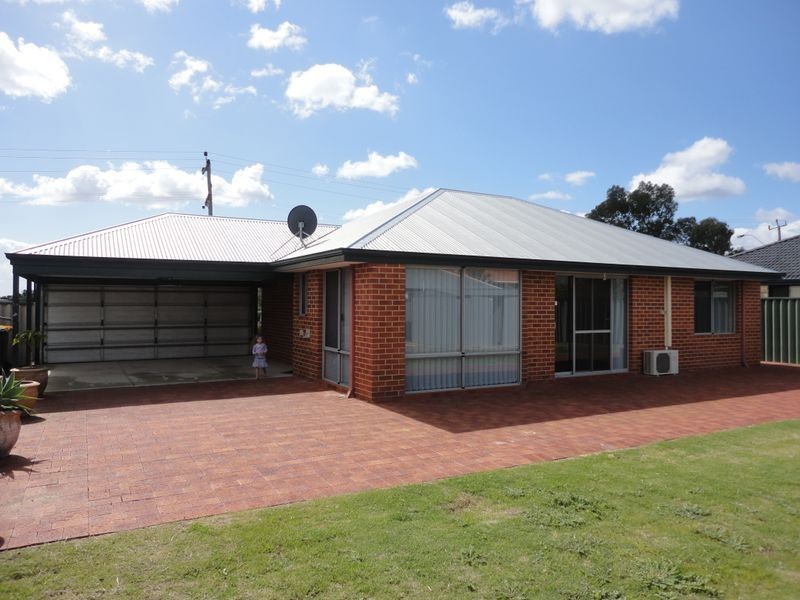 224 Adelaide Street, High Wycombe WA 6057