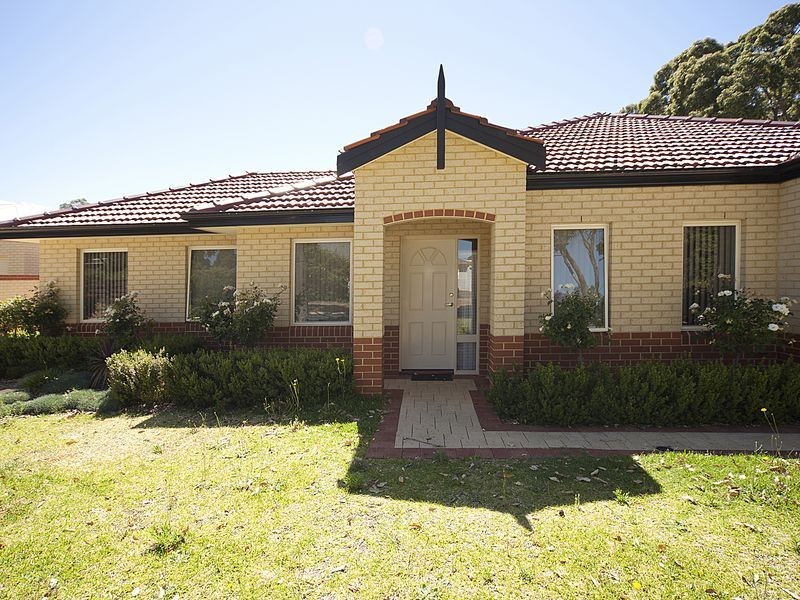 1/19 Boonooloo Road, Kalamunda WA 6076