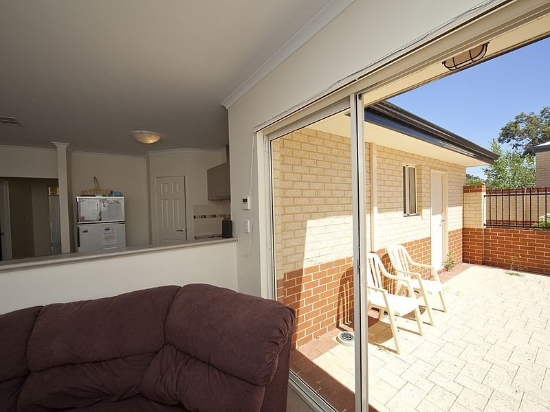 1/19 Boonooloo Road, Kalamunda WA 6076