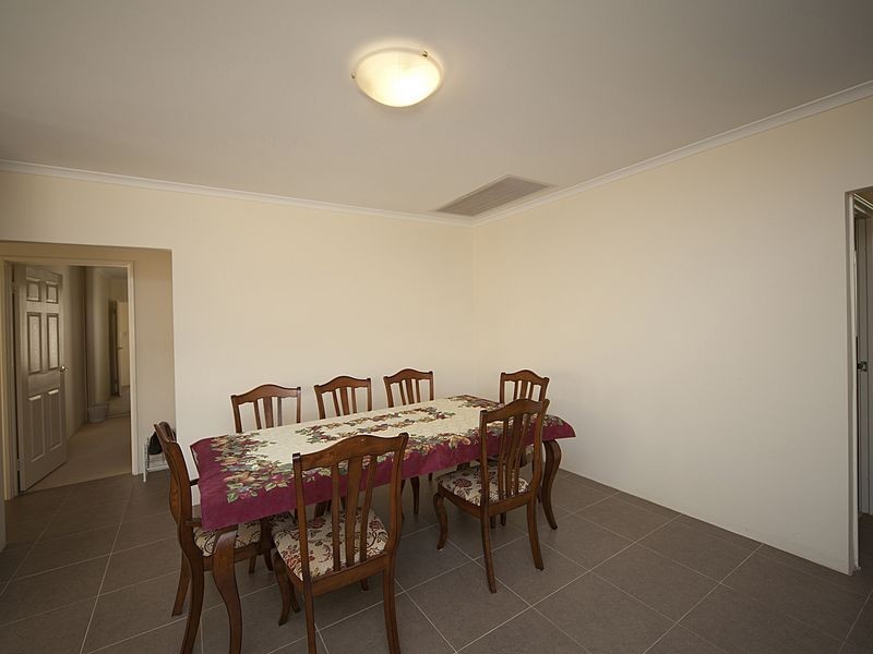 1/19 Boonooloo Road, Kalamunda WA 6076